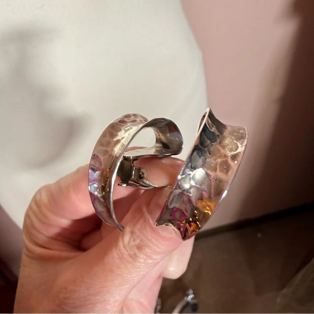 Vintage Sterling silver Hammered Oversized wide Clip Hoop Earrings 1990’s